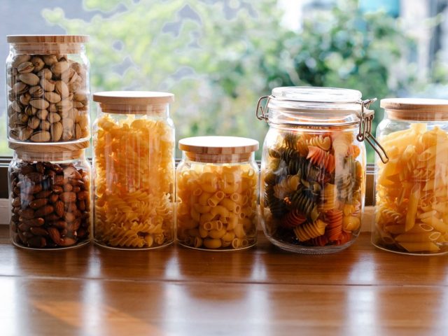 Pâtes maison aux légumineuses et sauces issues du commerce
